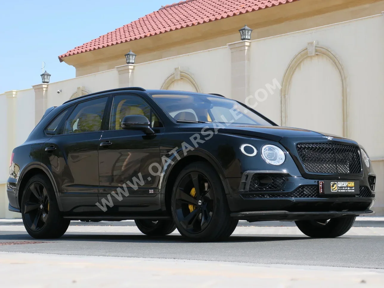 Bentley  Bentayga  2017  Automatic  85,000 Km  12 Cylinder  Four Wheel Drive (4WD)  SUV  Black