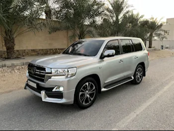 Toyota  Land Cruiser  VXR- Grand Touring S  2020  Automatic  126,000 Km  8 Cylinder  Four Wheel Drive (4WD)  SUV  Silver