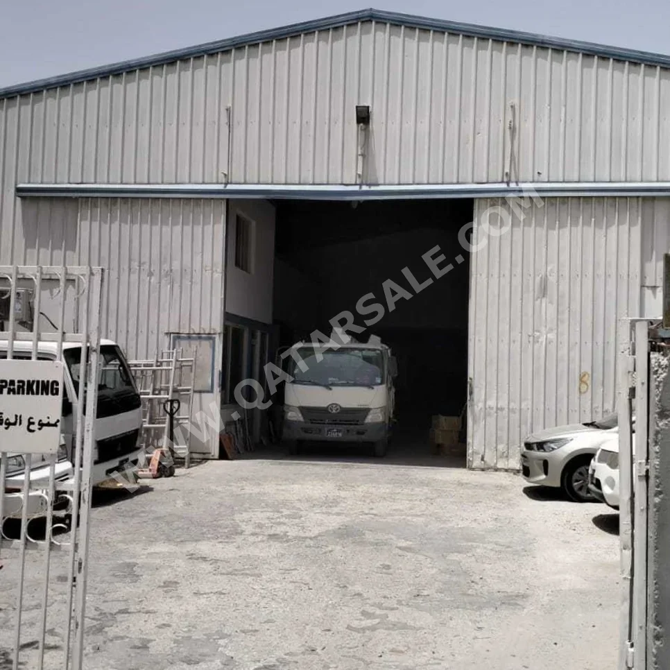 Warehouses & Stores - Al Rayyan  - Industrial Area  -Area Size: 1000 Square Meter