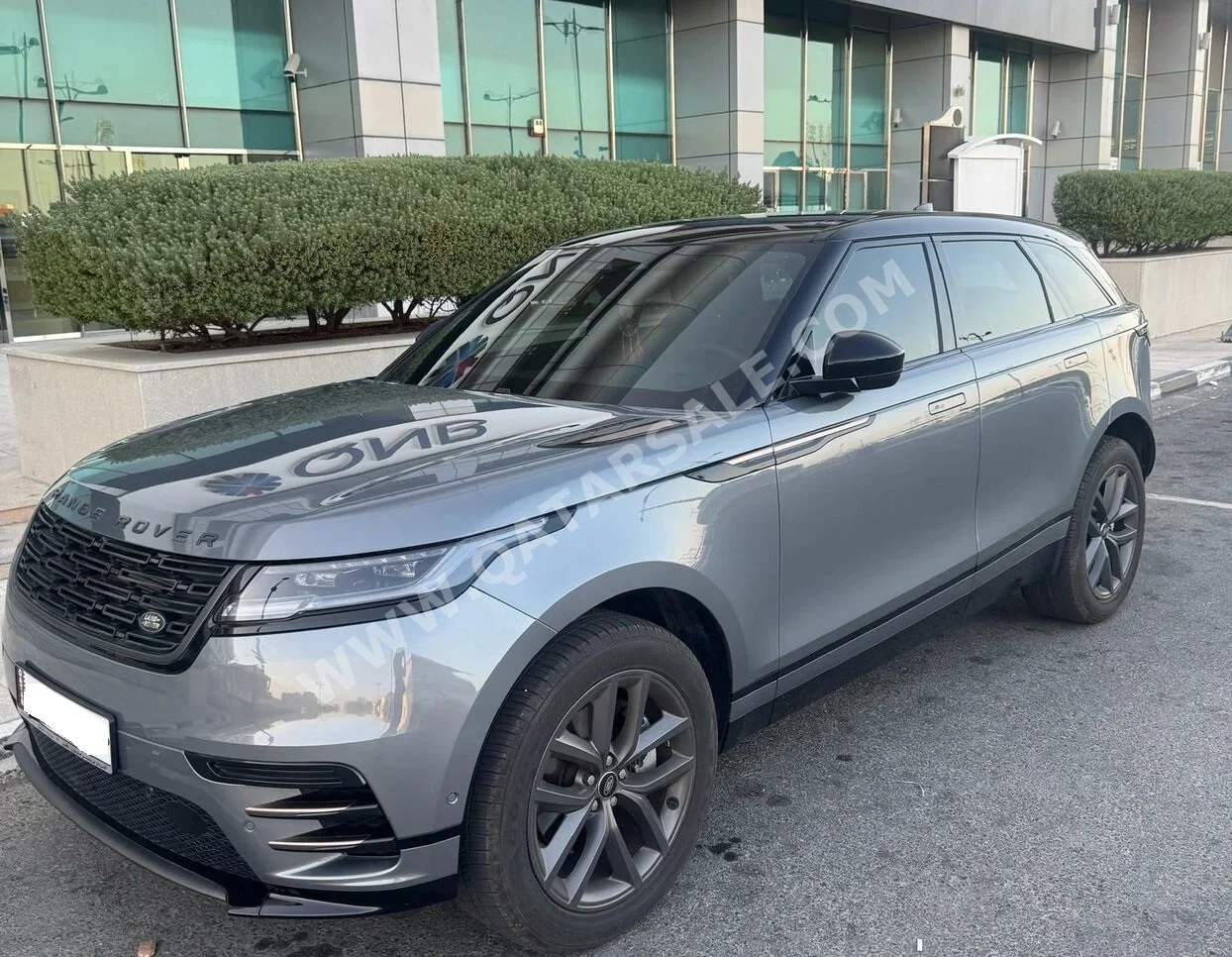 Land Rover  Range Rover  Velar SE  2024  Automatic  11,000 Km  4 Cylinder  All Wheel Drive (AWD)  SUV  Gray and Black  With Warranty