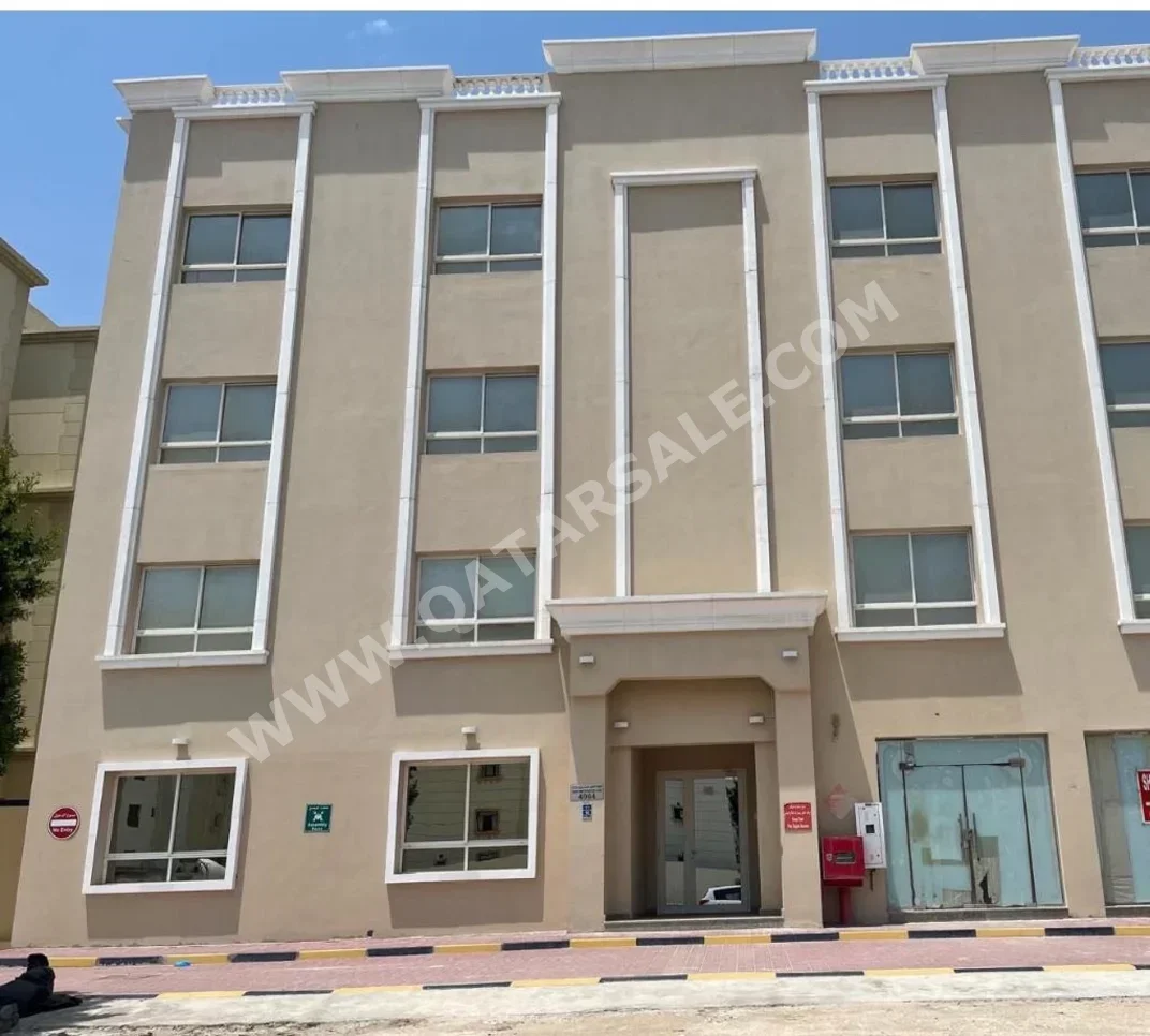 Buildings, Towers & Compounds - Family Residential  - Al Wakrah  - Al Wakrah  For Sale