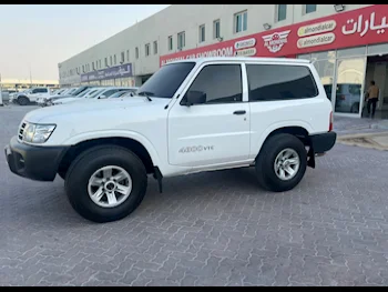 نيسان  باترول  سفاري  2004  عادي  228,000 كم  6 سلندر  دفع رباعي  اس يو في  أبيض