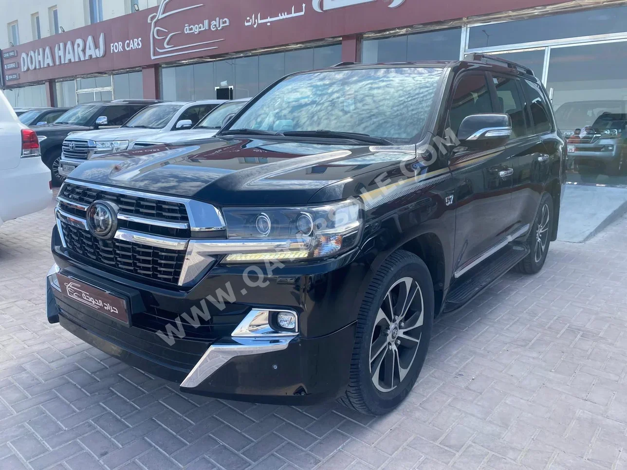 Toyota  Land Cruiser  VXS  2018  Automatic  282,000 Km  8 Cylinder  Four Wheel Drive (4WD)  SUV  Black