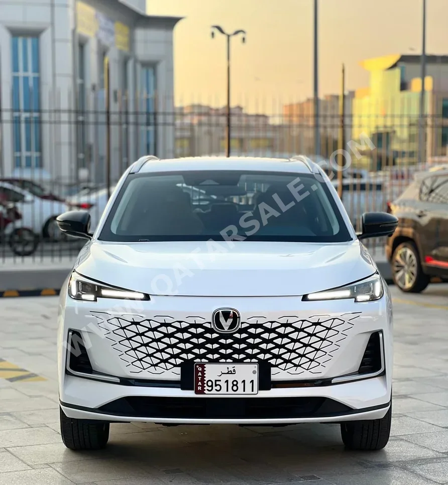 Changan  Uni-S  SUV ( AWD )  White  2025