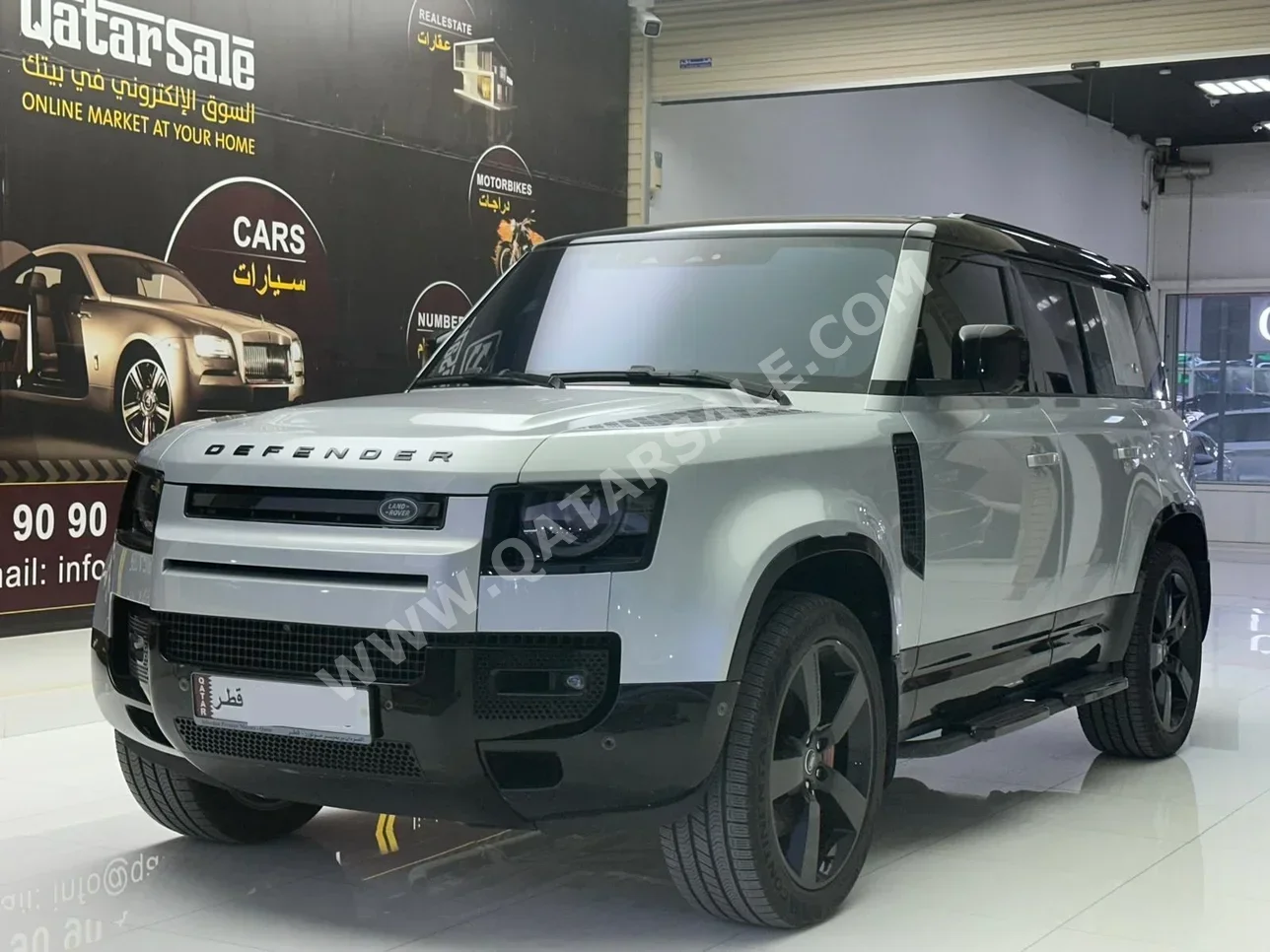 Land Rover  Defender  110  2022  Automatic  86,000 Km  6 Cylinder  Four Wheel Drive (4WD)  SUV  Silver  With Warranty