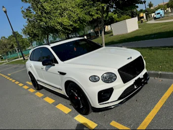 Bentley  Bentayga  S  2023  Automatic  5,600 Km  8 Cylinder  Four Wheel Drive (4WD)  SUV  White  With Warranty