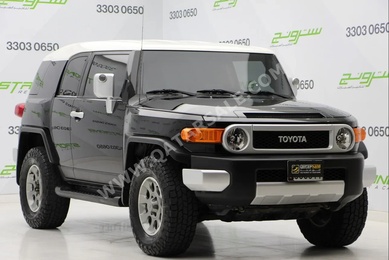 Toyota  FJ Cruiser  2013  Automatic  137,000 Km  6 Cylinder  Four Wheel Drive (4WD)  SUV  Black