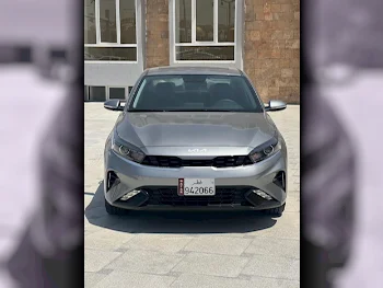 Kia  Cerato  Sedan  Gray Metallic  2024