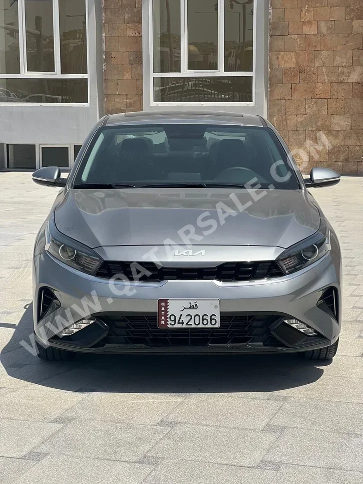 Kia  Cerato  Sedan  Gray Metallic  2024