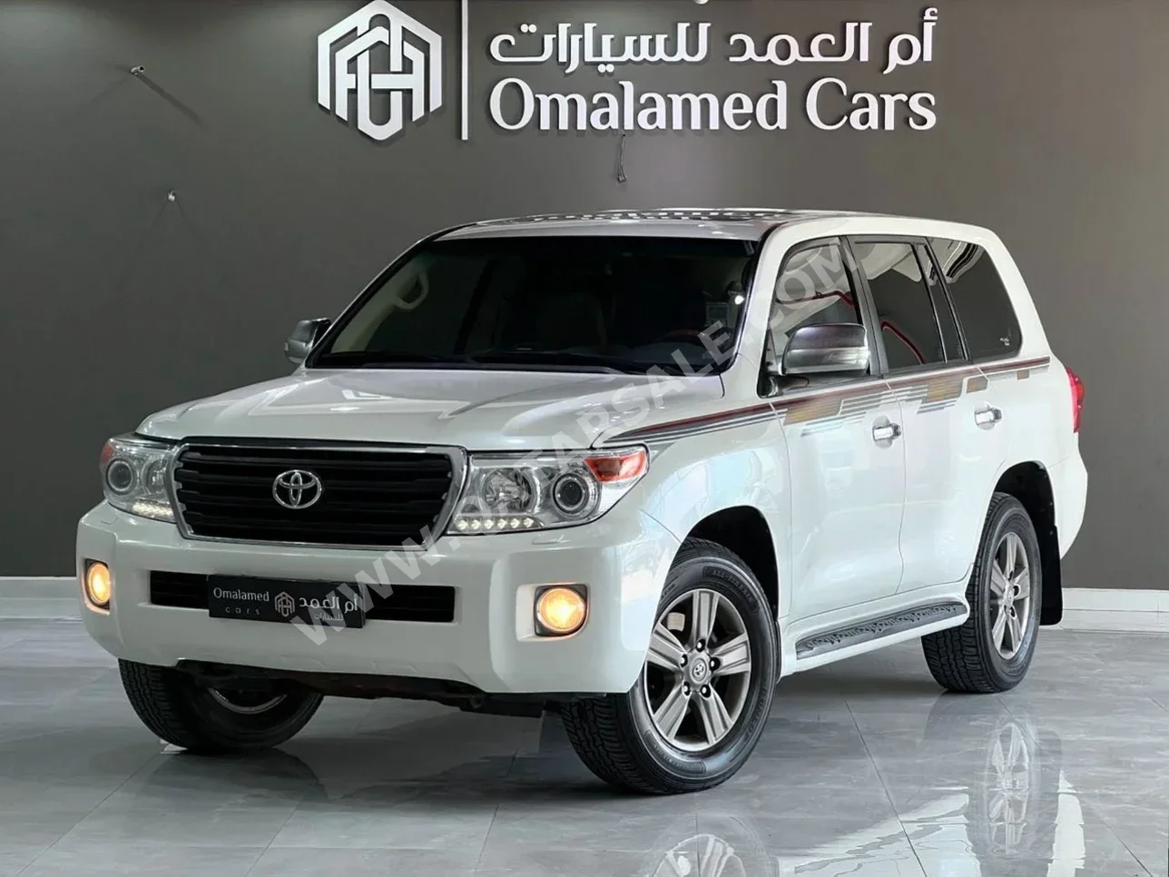 Toyota  Land Cruiser  GXR  2012  Automatic  340,000 Km  8 Cylinder  Four Wheel Drive (4WD)  SUV  White