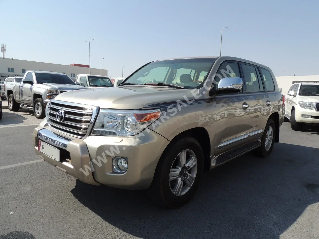 Toyota  Land Cruiser  GXR  2015  Automatic  251,000 Km  6 Cylinder  Four Wheel Drive (4WD)  SUV  Gold