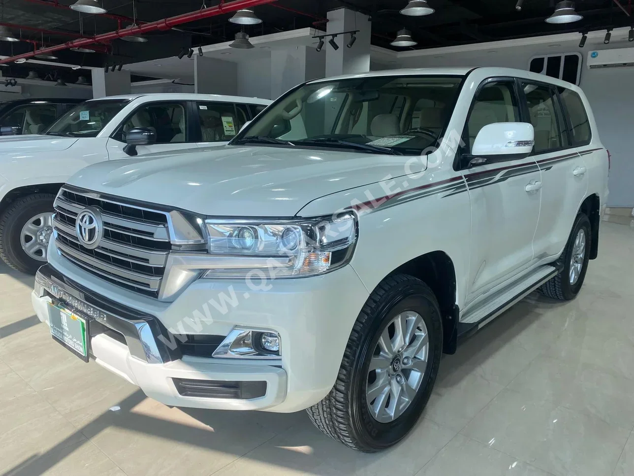 Toyota  Land Cruiser  GXR  2019  Automatic  248,000 Km  8 Cylinder  Four Wheel Drive (4WD)  SUV  White