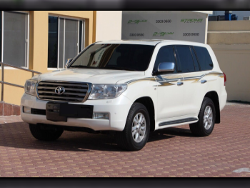 Toyota  Land Cruiser  VXR  2009  Automatic  377,000 Km  8 Cylinder  Four Wheel Drive (4WD)  SUV  White