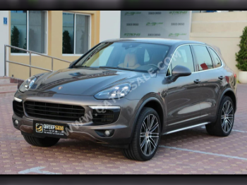Porsche  Cayenne  S  2015  Automatic  145,000 Km  6 Cylinder  Four Wheel Drive (4WD)  SUV  Brown