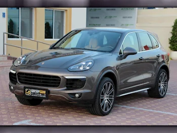 Porsche  Cayenne  S  2015  Automatic  140,000 Km  6 Cylinder  Four Wheel Drive (4WD)  SUV  Brown