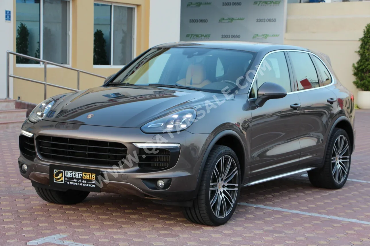 Porsche  Cayenne  S  2015  Automatic  140,000 Km  6 Cylinder  Four Wheel Drive (4WD)  SUV  Brown