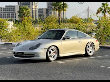 بورش  911  جي تي 3  1999  اوتوماتيك  139,000 كم  6 سلندر  دفع خلفي  كوبيه \ سبورت  فضي