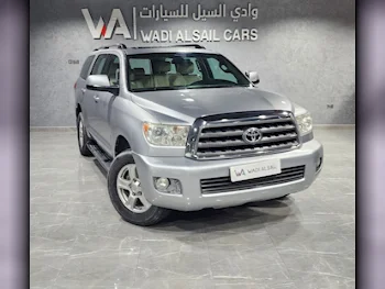 Toyota  Sequoia  2014  Automatic  337,000 Km  8 Cylinder  Four Wheel Drive (4WD)  SUV  Silver