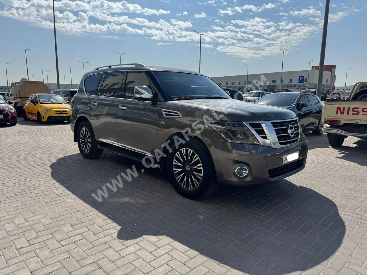 Nissan  Patrol  Platinum  2014  Automatic  225,000 Km  8 Cylinder  Four Wheel Drive (4WD)  SUV  Gray