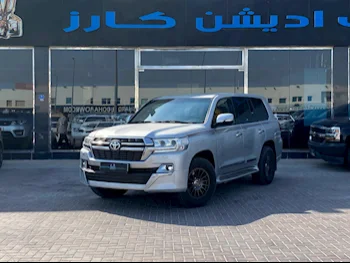 Toyota  Land Cruiser  GXR  2009  Automatic  153,000 Km  6 Cylinder  Four Wheel Drive (4WD)  SUV  Silver