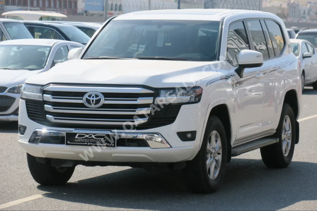 Toyota  Land Cruiser  GXR Twin Turbo  2022  Automatic  106,000 Km  6 Cylinder  Four Wheel Drive (4WD)  SUV  White