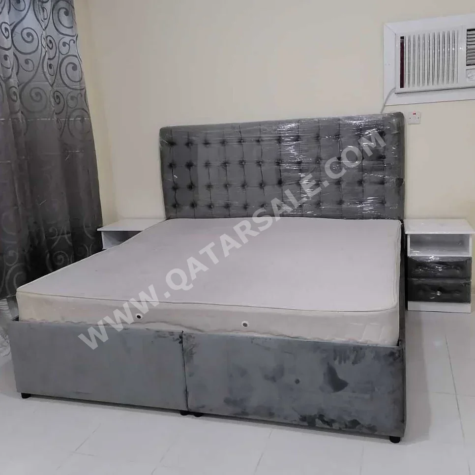 Beds - King  - Gray  - Mattress Included  - With Bedside Table