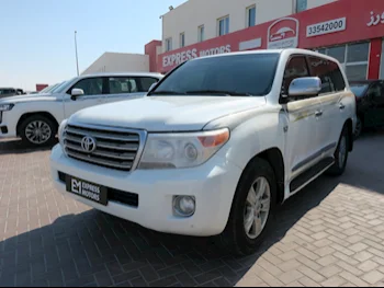 Toyota  Land Cruiser  VXR  2015  Automatic  383,000 Km  8 Cylinder  Four Wheel Drive (4WD)  SUV  White