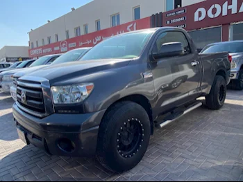 Toyota  Tundra  2013  Automatic  367,000 Km  8 Cylinder  Four Wheel Drive (4WD)  Pick Up  Gray