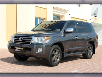 Toyota  Land Cruiser  G  2014  Automatic  188,000 Km  6 Cylinder  Four Wheel Drive (4WD)  SUV  Gray