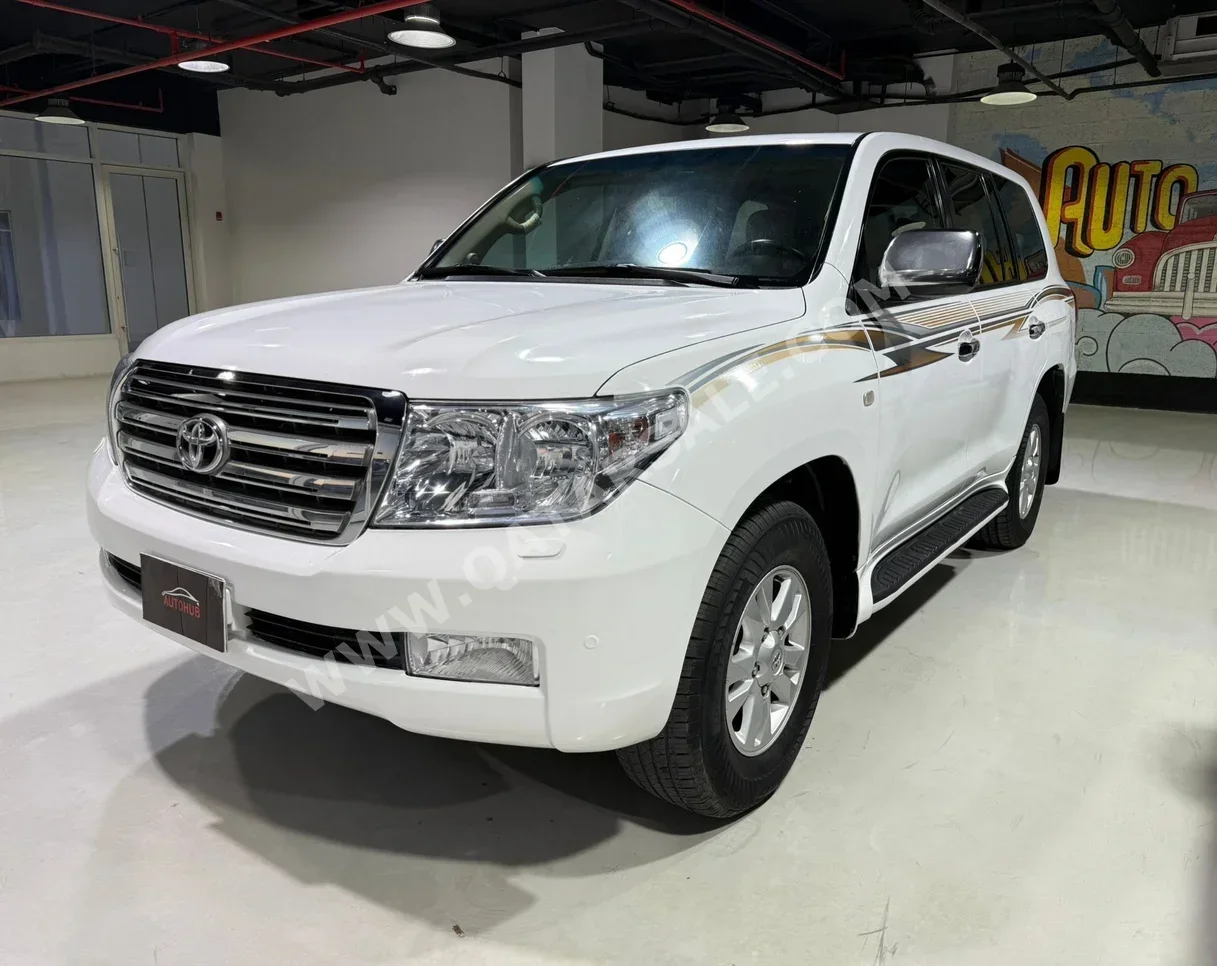 Toyota  Land Cruiser  VXR  2008  Automatic  399,000 Km  8 Cylinder  Four Wheel Drive (4WD)  SUV  White