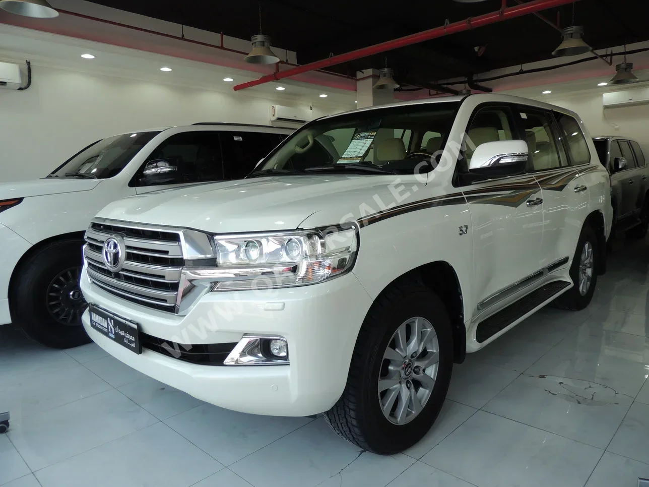 Toyota  Land Cruiser  VXR  2016  Automatic  390,000 Km  8 Cylinder  Four Wheel Drive (4WD)  SUV  White