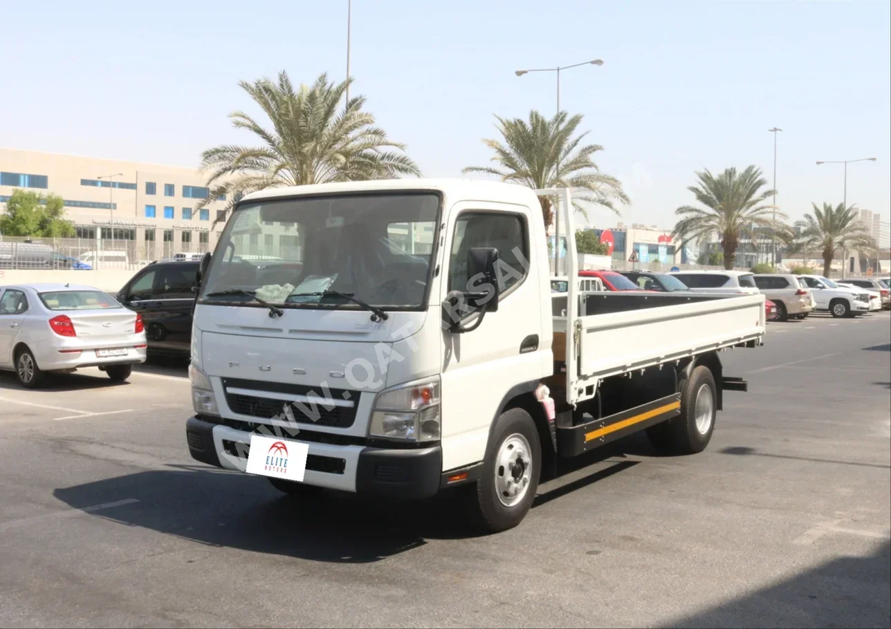 Mitsubishi  Fuso Canter  2022  Manual  11,000 Km  4 Cylinder  Rear Wheel Drive (RWD)  Pick Up  White