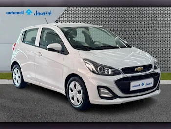 Chevrolet  Spark  2019  Automatic  49,590 Km  4 Cylinder  Front Wheel Drive (FWD)  Hatchback  White