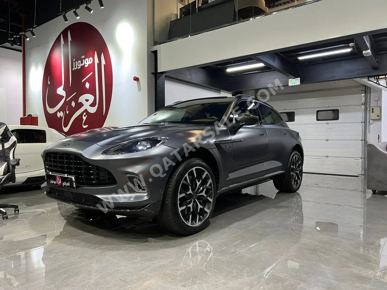  Aston Martin  DB  X  2021  Automatic  34,000 Km  8 Cylinder  All Wheel Drive (AWD)  SUV  Gray Matte  With Warranty