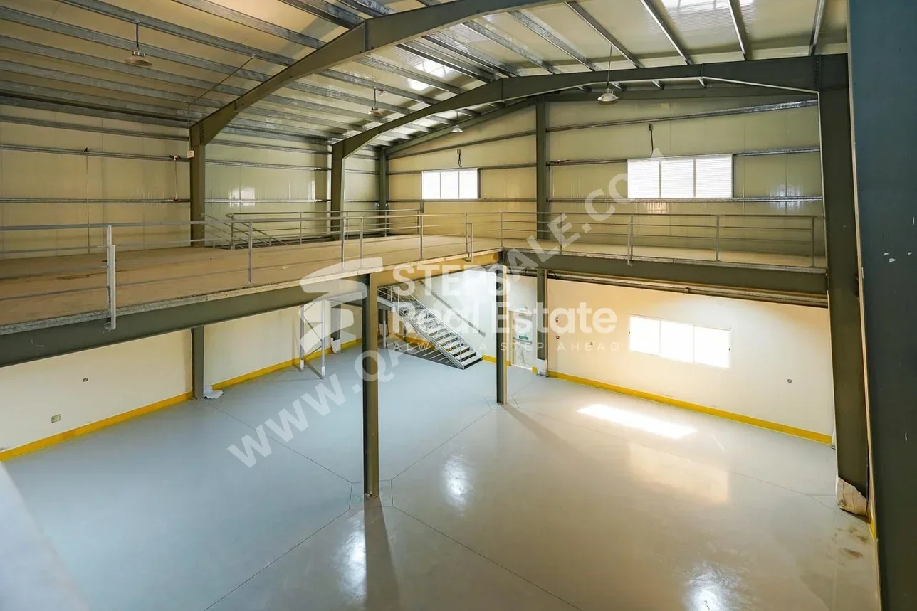 Warehouses & Stores - Al Wakrah  - Barkit Al Awamer  -Area Size: 1000 Square Meter