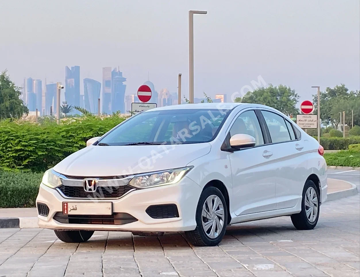 Honda  City  2020  Automatic  148,000 Km  4 Cylinder  Front Wheel Drive (FWD)  Sedan  White