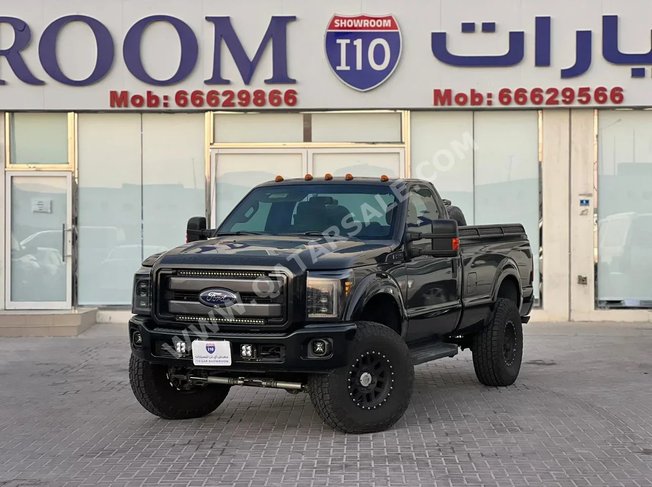 Ford  Super Duty  2015  Automatic  51,000 Km  8 Cylinder  Four Wheel Drive (4WD)  Pick Up  Black