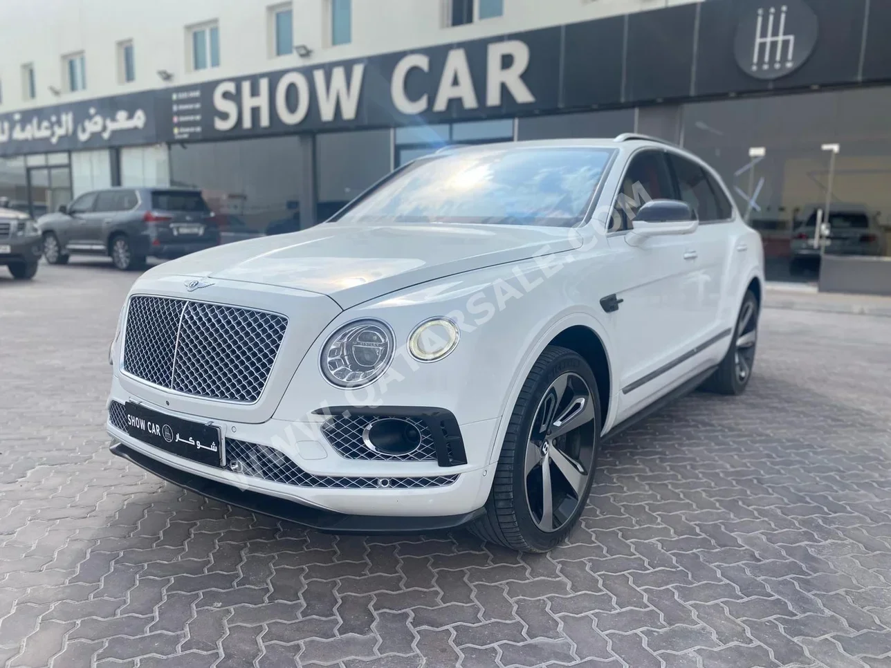 Bentley  Bentayga  2017  Automatic  62,000 Km  12 Cylinder  Four Wheel Drive (4WD)  SUV  White