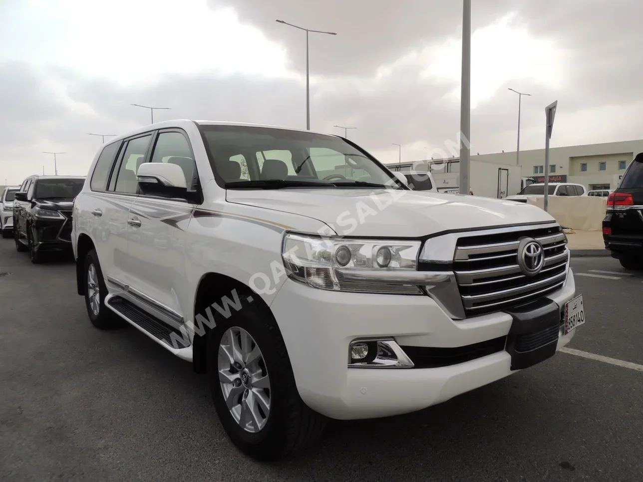 Toyota  Land Cruiser  GXR  2018  Automatic  206,000 Km  8 Cylinder  Four Wheel Drive (4WD)  SUV  White