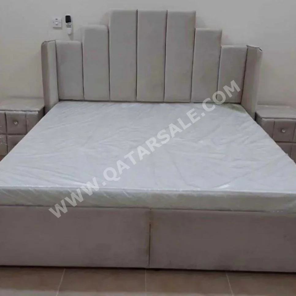 Beds - King  - Gray  - Mattress Included  - With Bedside Table