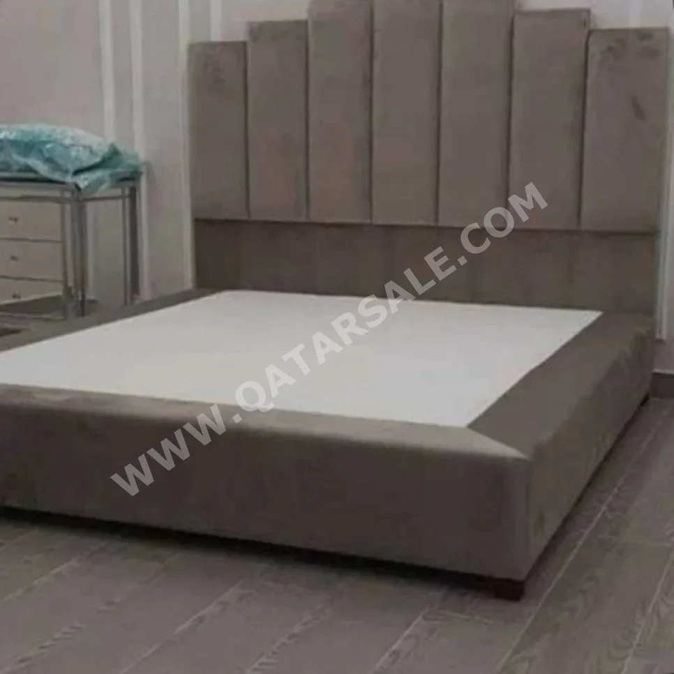 Beds - King  - Gray  - Mattress Included