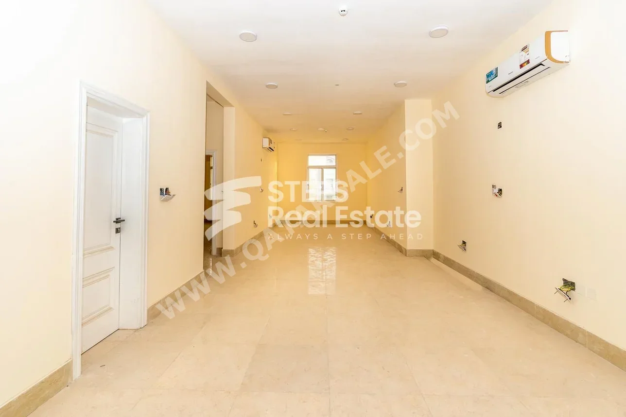 2 Bedrooms  Apartment  in Al Daayen -  Sumaysimah  Not Furnished