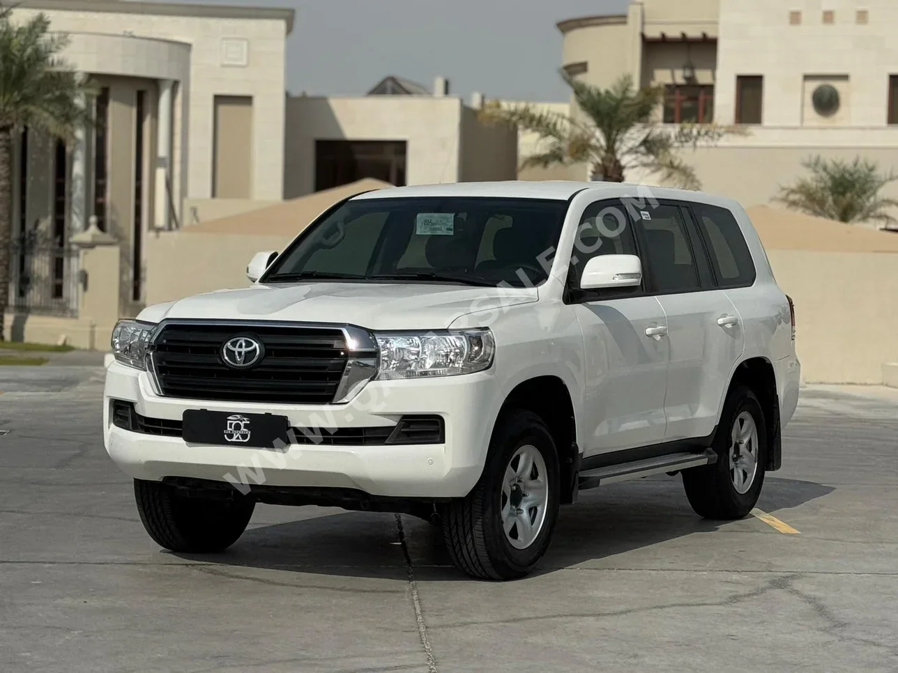 Toyota  Land Cruiser  GX  2020  Automatic  125,000 Km  6 Cylinder  Four Wheel Drive (4WD)  SUV  White