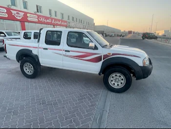 Nissan  Pickup  2008  Manual  220,000 Km  4 Cylinder  Front Wheel Drive (FWD)  Pick Up  White