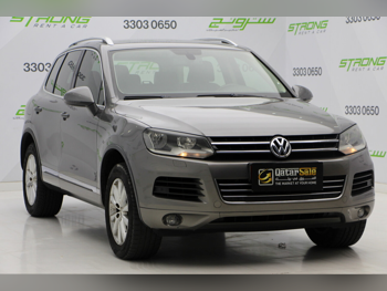 Volkswagen Touareg 2014 Automatic 145,000 Km 6 Cylinder All Wheel Drive (AWD) SUV Gray