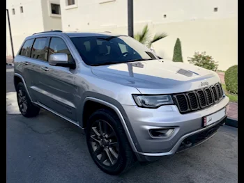 Jeep  Grand Cherokee  75th Anniversary Edition  2016  Automatic  99,870 Km  6 Cylinder  Four Wheel Drive (4WD)  SUV  Silver