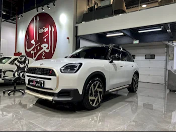  Mini  Cooper  2025  Automatic  3,000 Km  4 Cylinder  Front Wheel Drive (FWD)  Hatchback  White  With Warranty