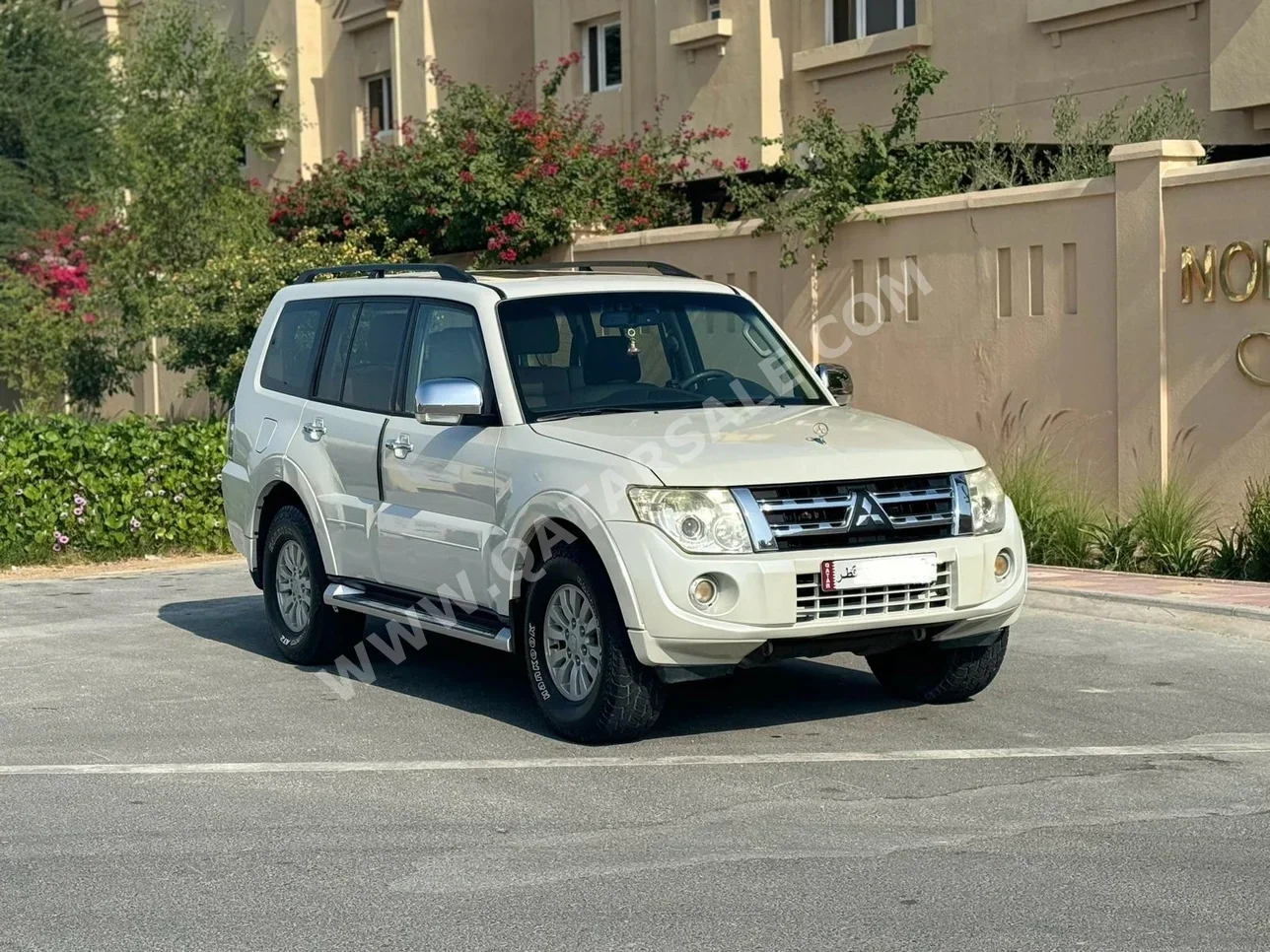  Mitsubishi  Pajero  3.8  2014  Automatic  185,000 Km  6 Cylinder  Four Wheel Drive (4WD)  SUV  White  With Warranty