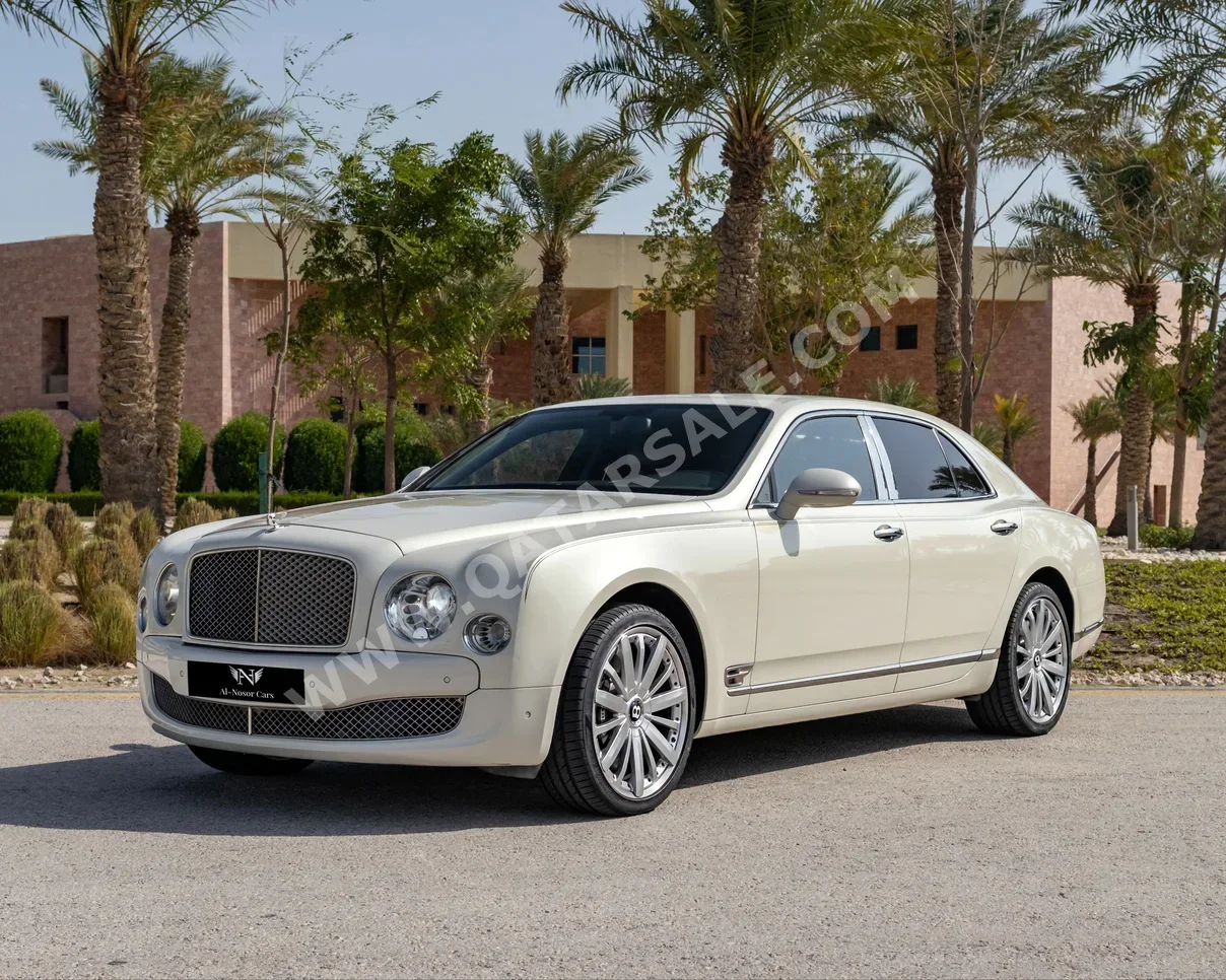 Bentley  Mulsanne  2014  Automatic  34,000 Km  8 Cylinder  All Wheel Drive (AWD)  Sedan  Pearl