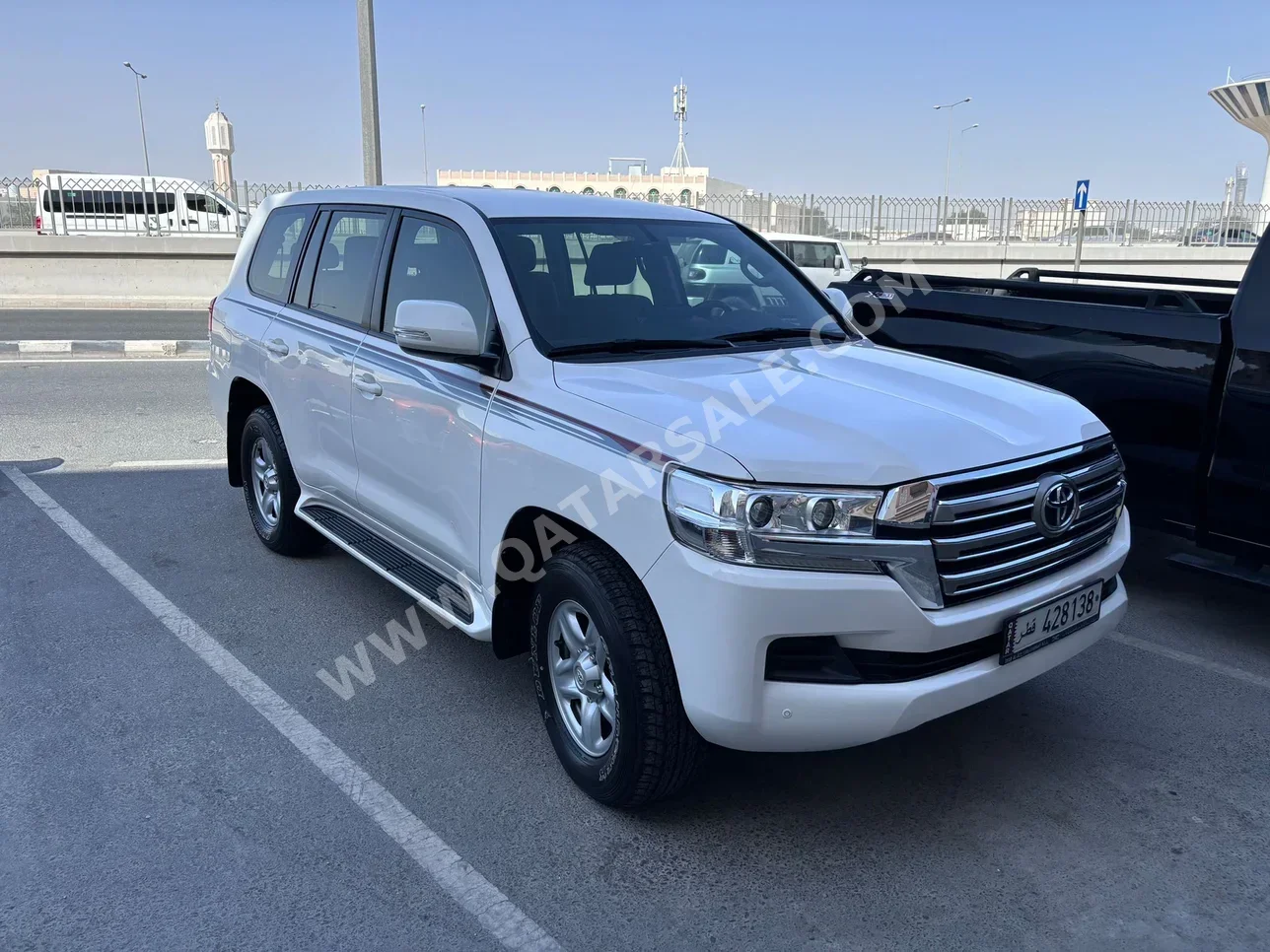 Toyota  Land Cruiser  GX  2021  Automatic  44,000 Km  6 Cylinder  Four Wheel Drive (4WD)  SUV  White